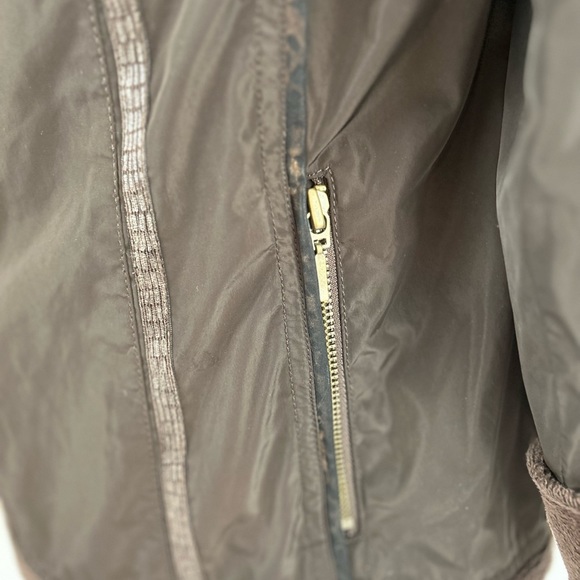 Chico’s Faux Fur collar & cuffs 3 button jacket in Chocolate Brown size Large - Picture 7 of 12